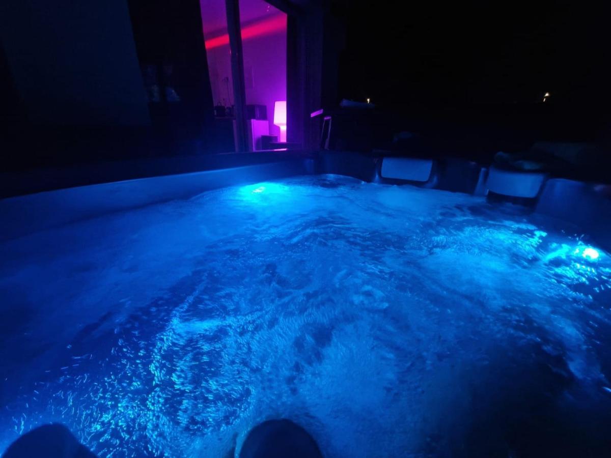 Jacuzzi Prive * Portet-sur-Garonne