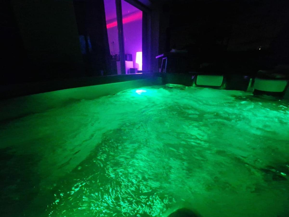 Jacuzzi Prive * Portet-sur-Garonne